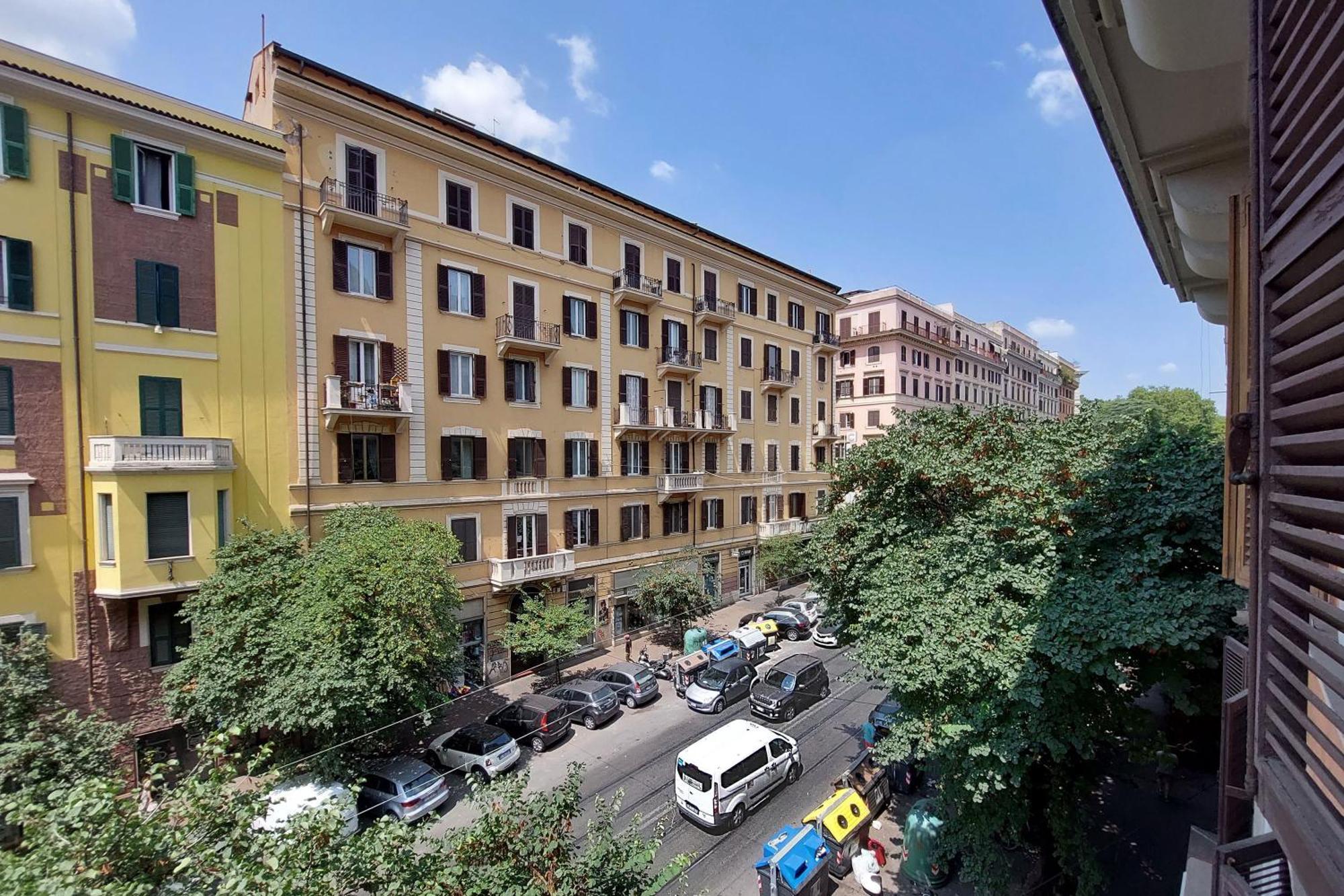 4bnb - Vittorio Emanuele * Rom